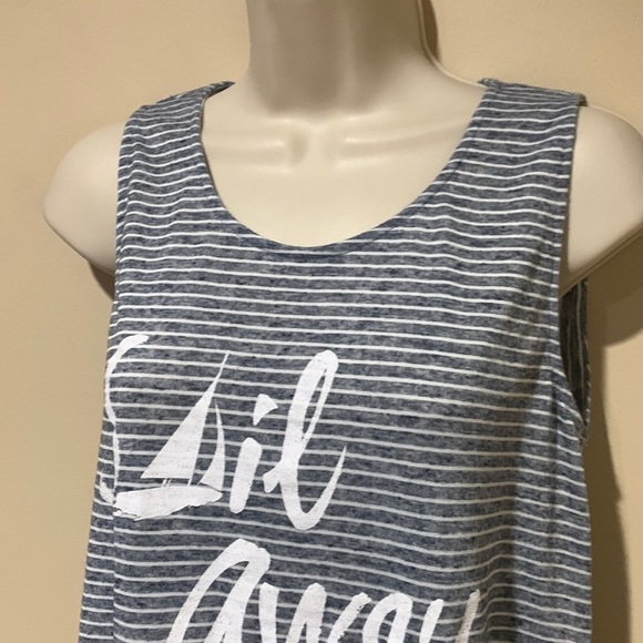 W5 top - Picture 2 of 7